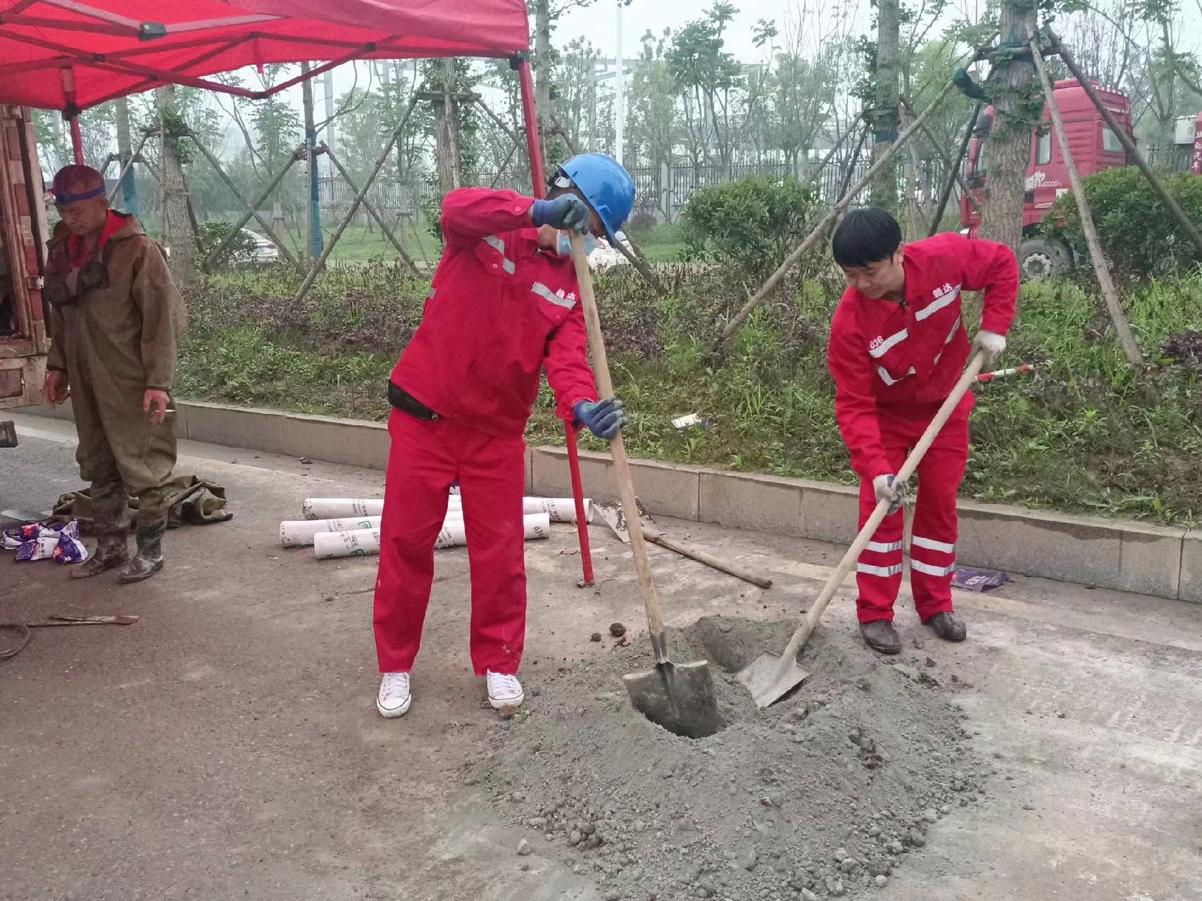 浉河管道疏通哪家好】及时进行市政管道清淤